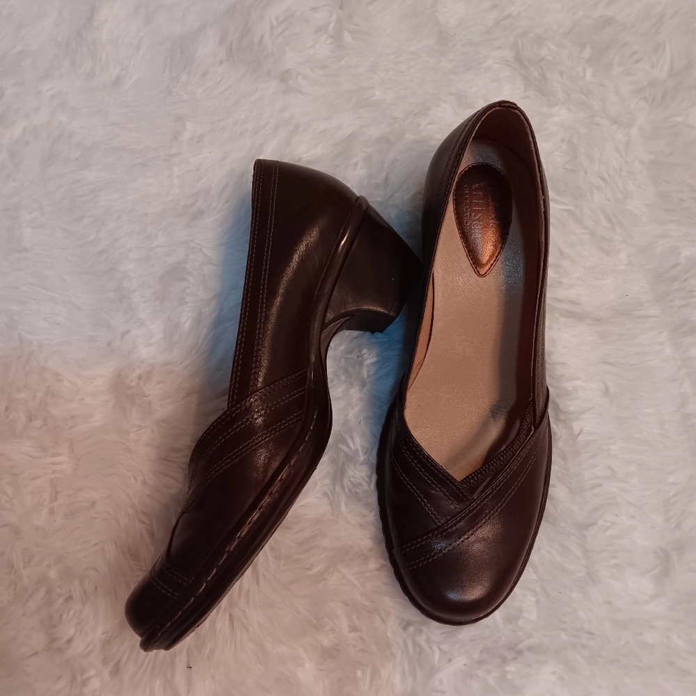 Clarks artisan heels